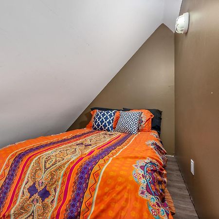 Appartement Boho-Inspired Haven With Free Park à Houston Extérieur photo