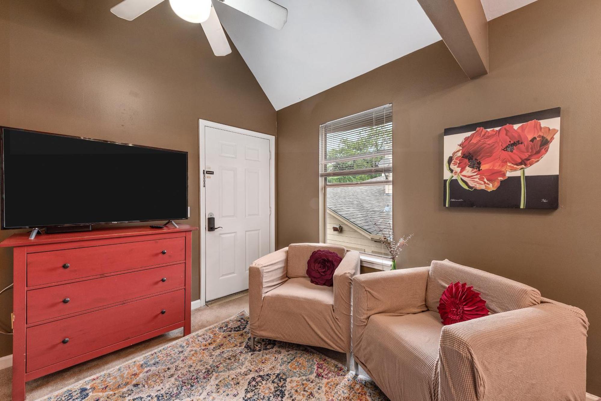 Appartement Boho-Inspired Haven With Free Park à Houston Extérieur photo